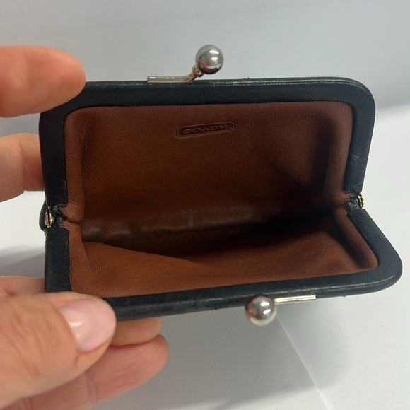 Coach Small Vintage Leather Kisslock Change Wallet Black Brown Interior - Picture 4 of 8